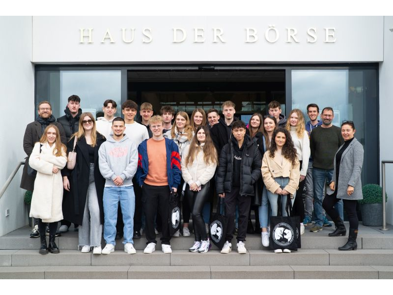 Besuch im Börsenmuseum Rosenheim - 11. Fachklassen Bank