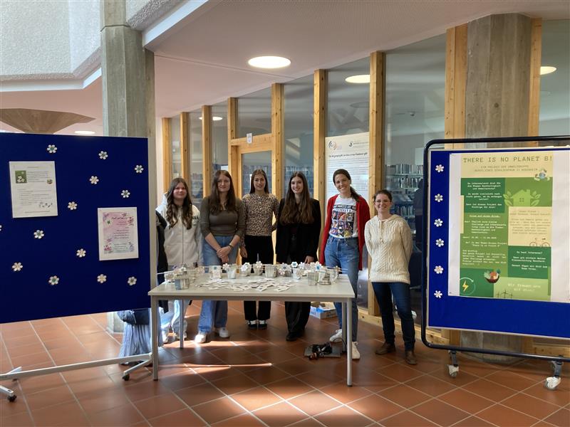 "There’s no planet B" - Blumenaktion